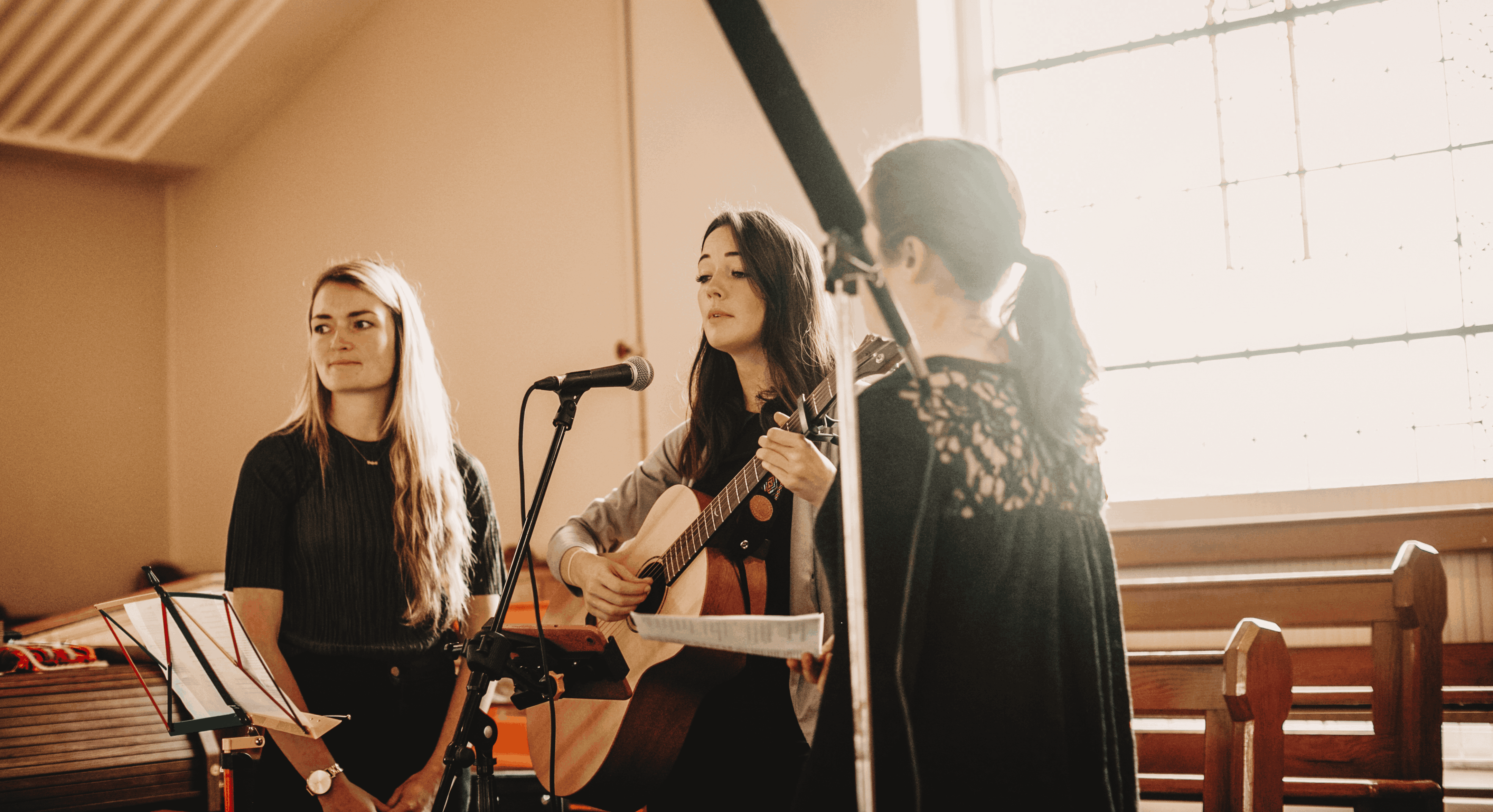 Wedding Music by Genevieve, Wedding singer based in West of Ireland